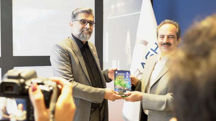 بازدید معاون وزیر صمت و رئیس هیات عامل ایدرو از نمایشگاه بین‌المللی صنعت